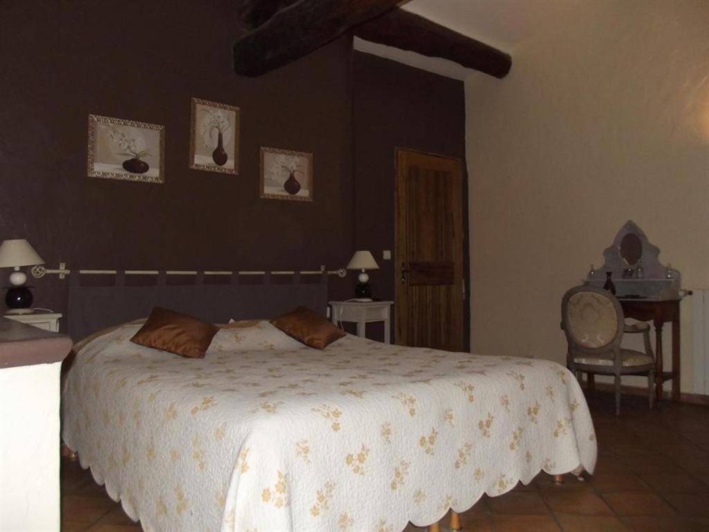 Domaine Saint Victor Hotel La Tour-dʼAigues Eksteriør billede